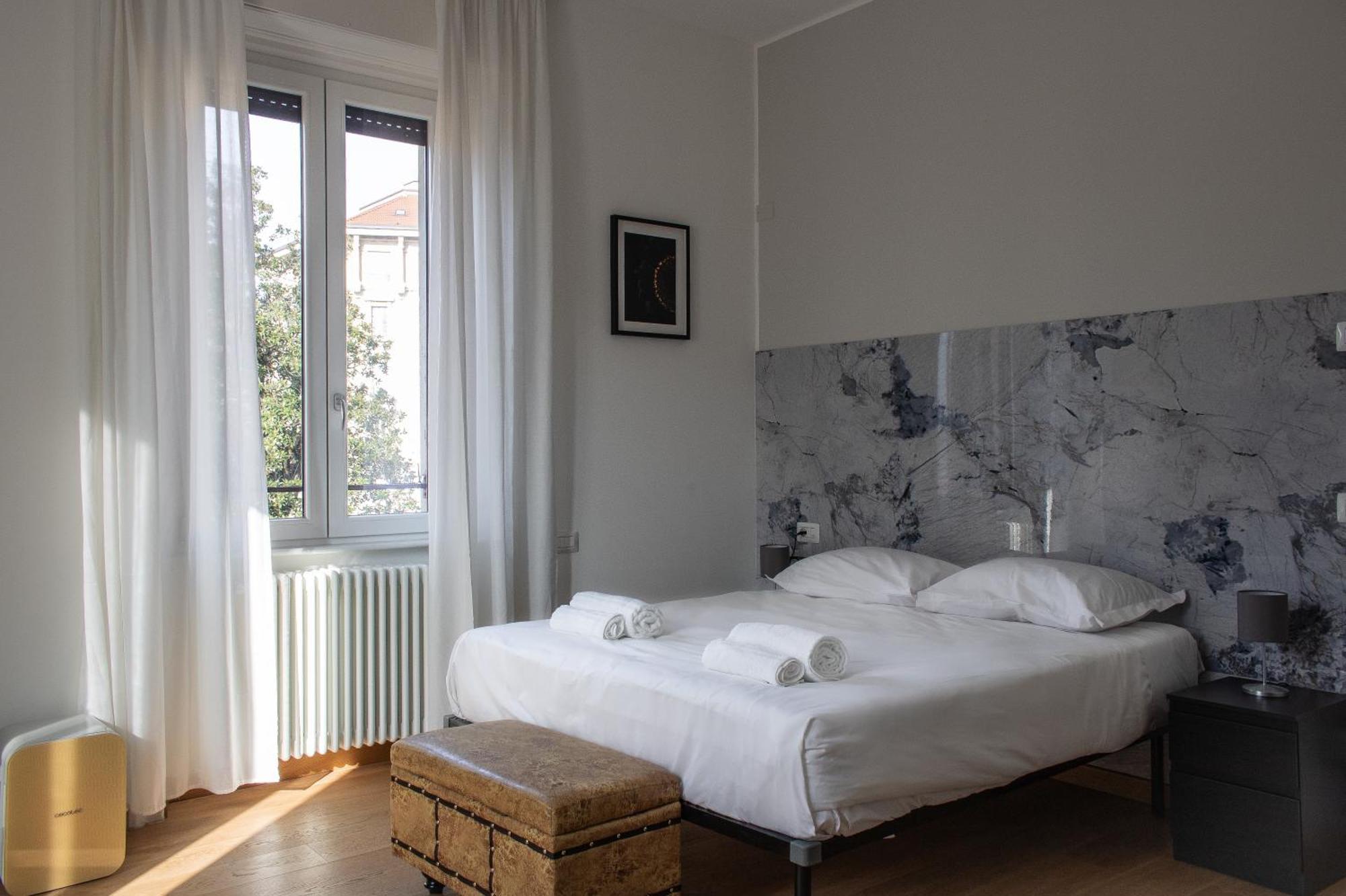 Rrrapido Holy Suites And Rooms - Via Sardegna Милано Екстериор снимка