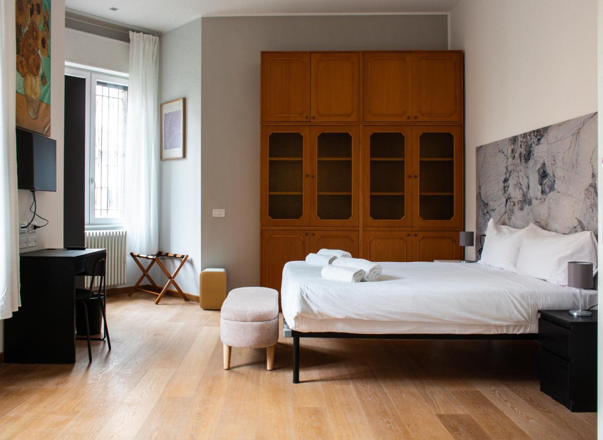 Rrrapido Holy Suites And Rooms - Via Sardegna Милано Екстериор снимка