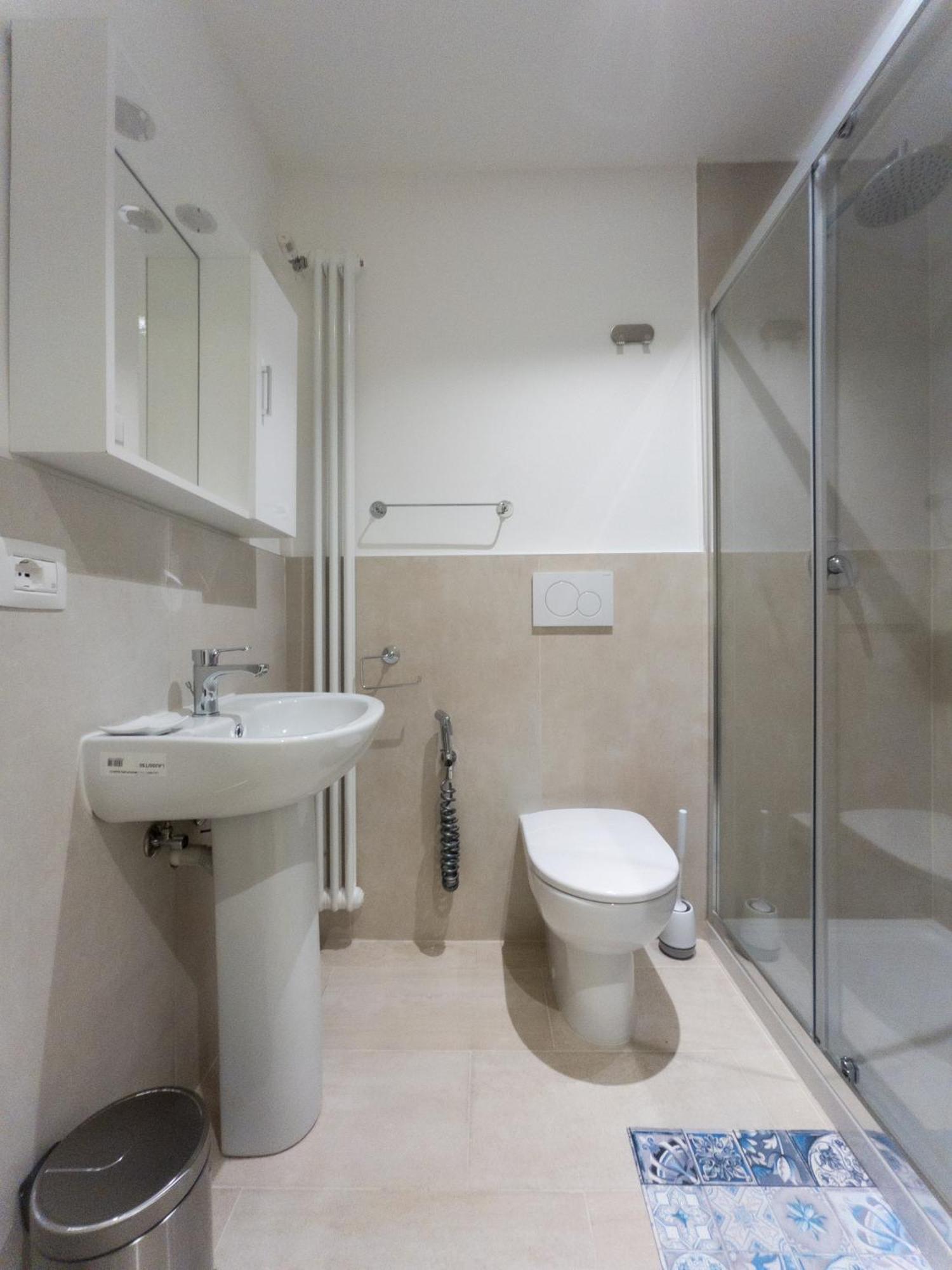 Rrrapido Holy Suites And Rooms - Via Sardegna Милано Екстериор снимка