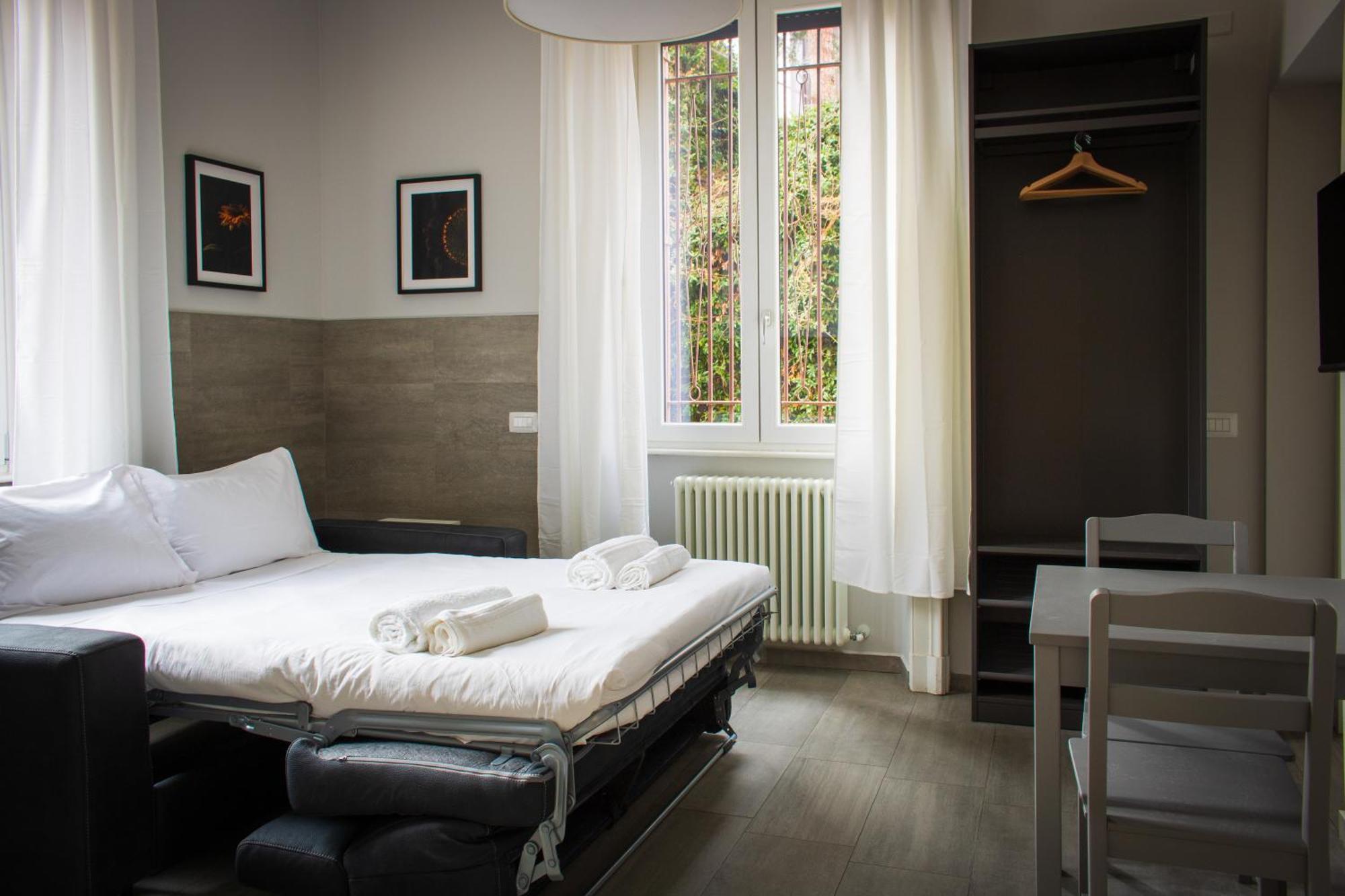 Rrrapido Holy Suites And Rooms - Via Sardegna Милано Екстериор снимка